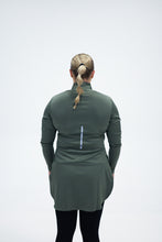 Last inn bildet i Galleri-visningsprogrammet, OLIVENGRØNN NINYAS LONG SPLIT -High Collar