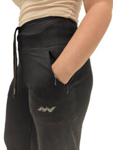 Last inn bildet i Galleri-visningsprogrammet, NINYAS HIGH WAIST PANTS - SVART
