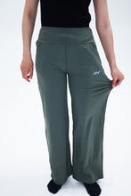 Last inn bildet i Galleri-visningsprogrammet, NINYAS HIGH WAIST PANTS - Oliven
